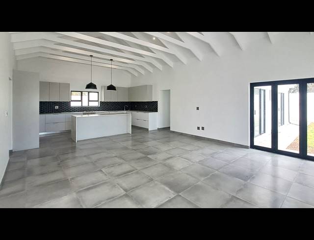 4 BEDROOM HOUSE FOR SALE IN SHELLEY POINT
